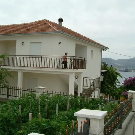 Apartment Mara * Trogir