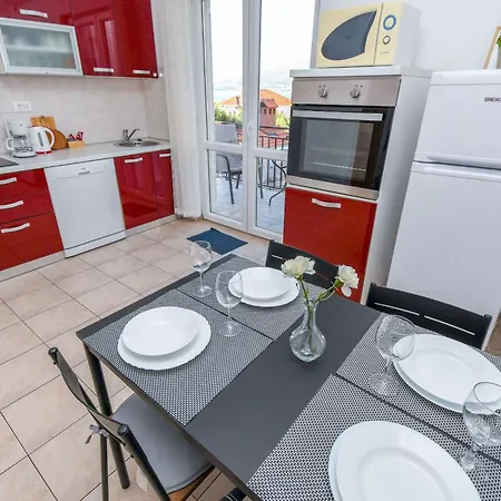 Apartment Mara * Trogir