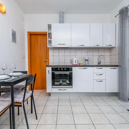 Apartment Mara * Trogir