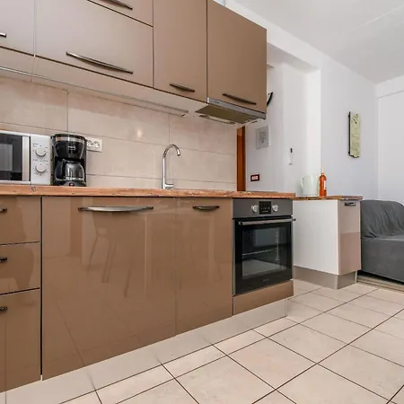 Apartment Mara * Trogir