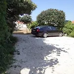 Mara טרוגיר